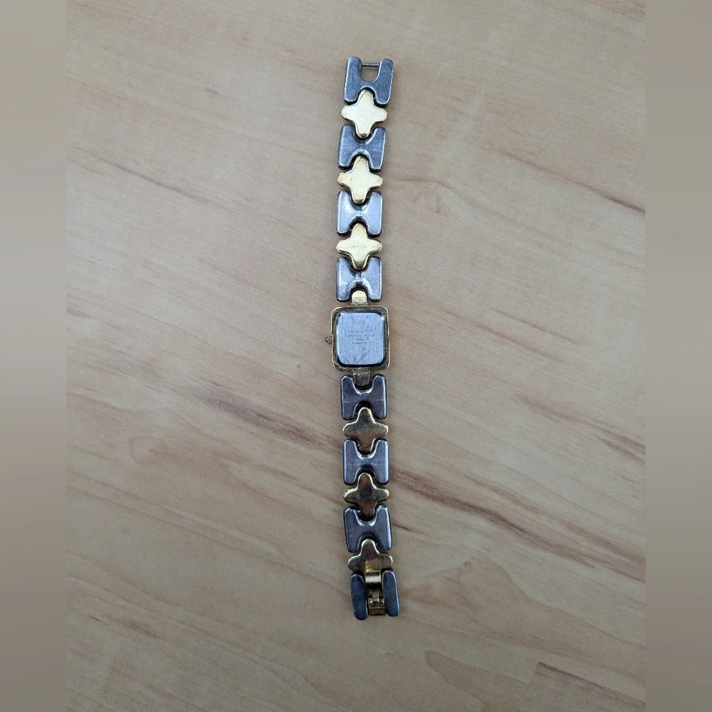 Vintage Monet 1980s Two-Tone Gold and Silver Sculptural Link Bracelet Watch - Picture 7 of 11